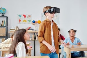 Dit is waarom VR steeds meer in het onderwijs gebruikt wordt