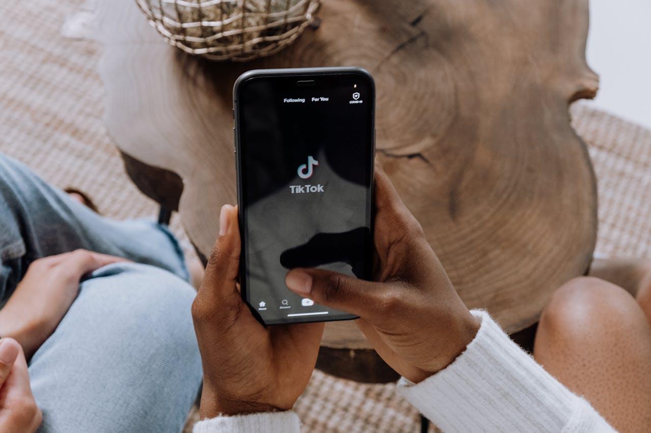 Leeftijdsgrenzen en andere regels op TikTok